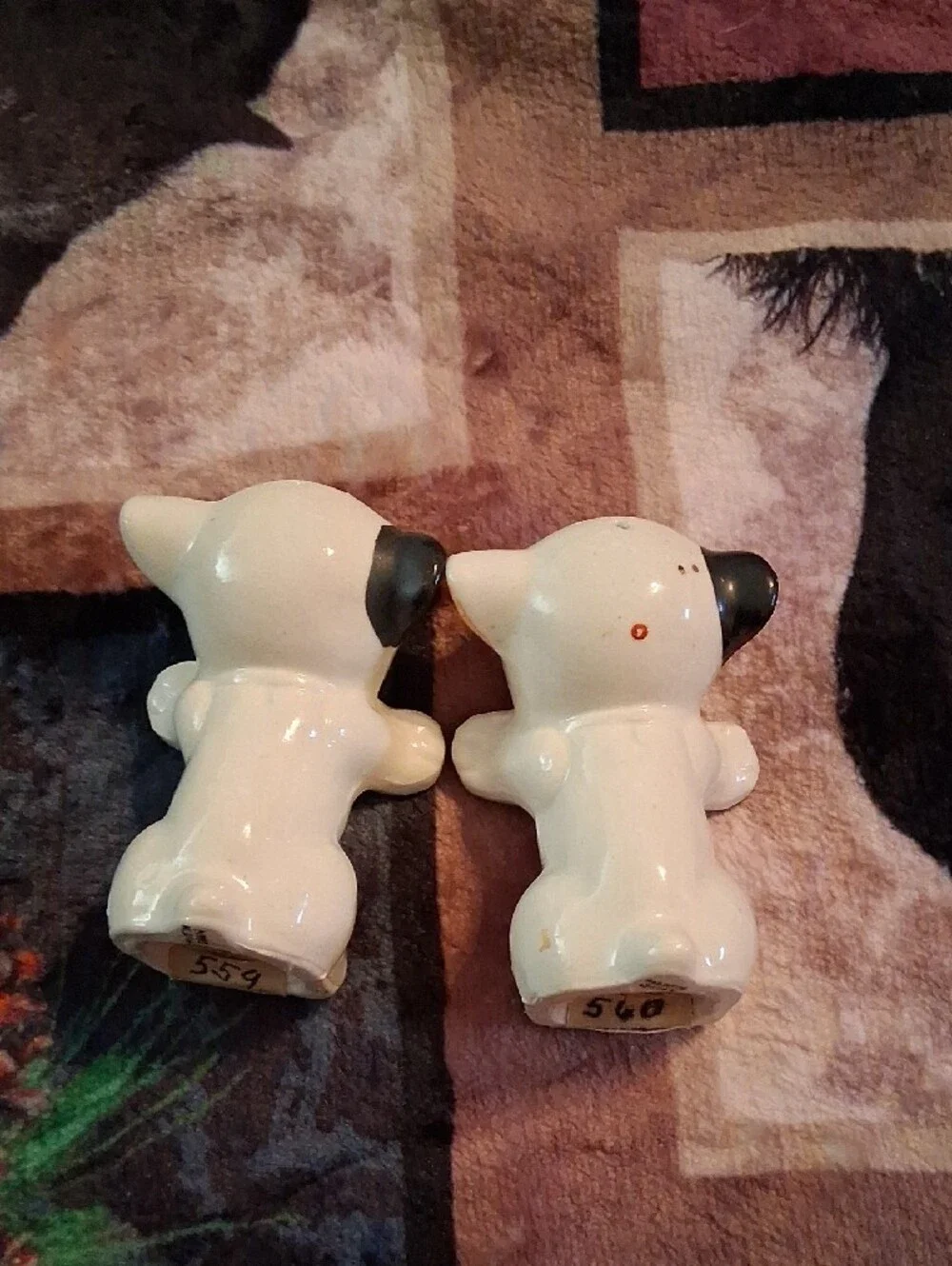 Made In Japan Ceramic Cat Salt & Pepper Shakers - White and Brown